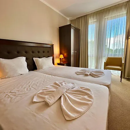 Modern In Royal Apartment *